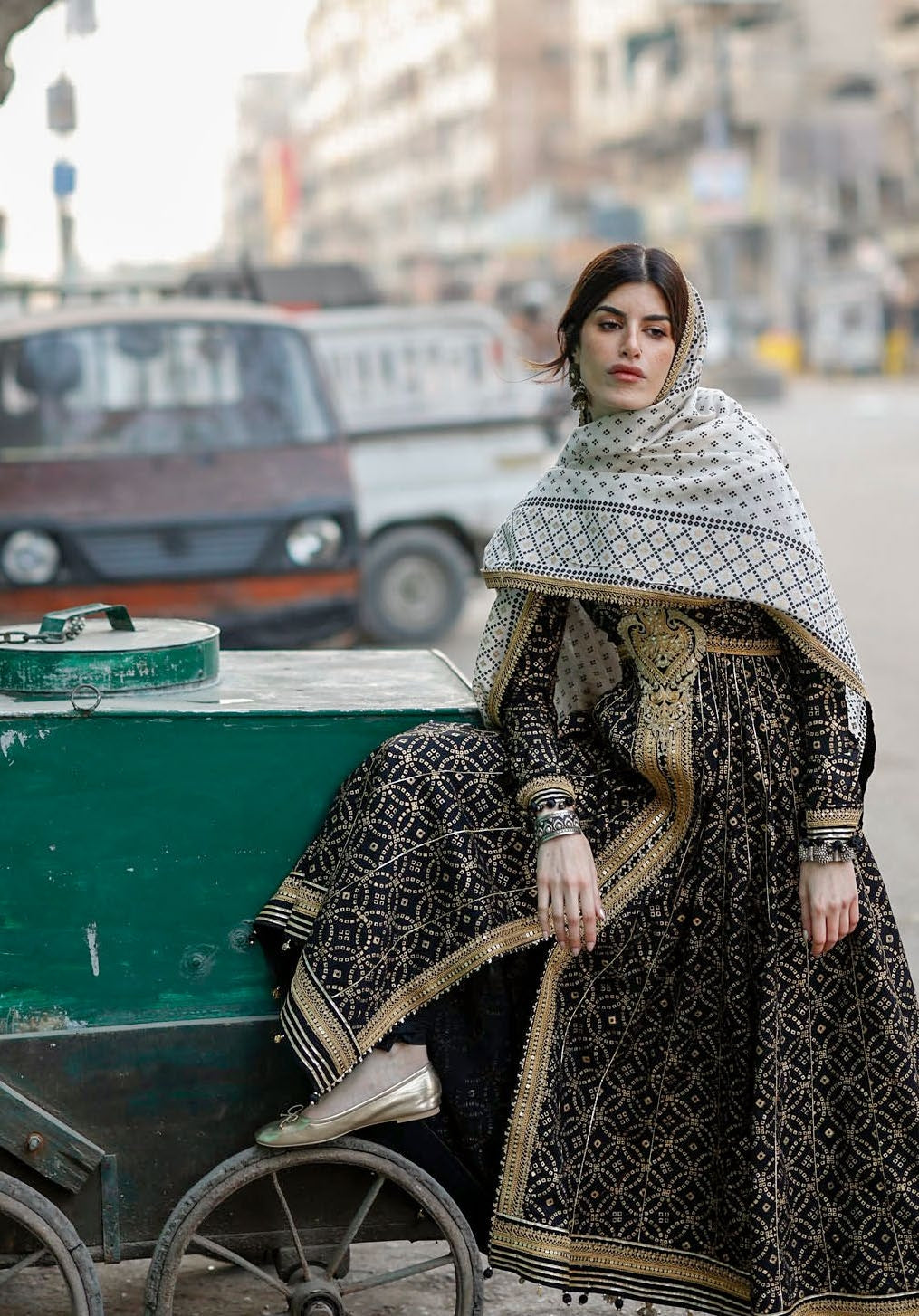 GulAhmed Chunri Embroidered Lawn 3 Piece Suit