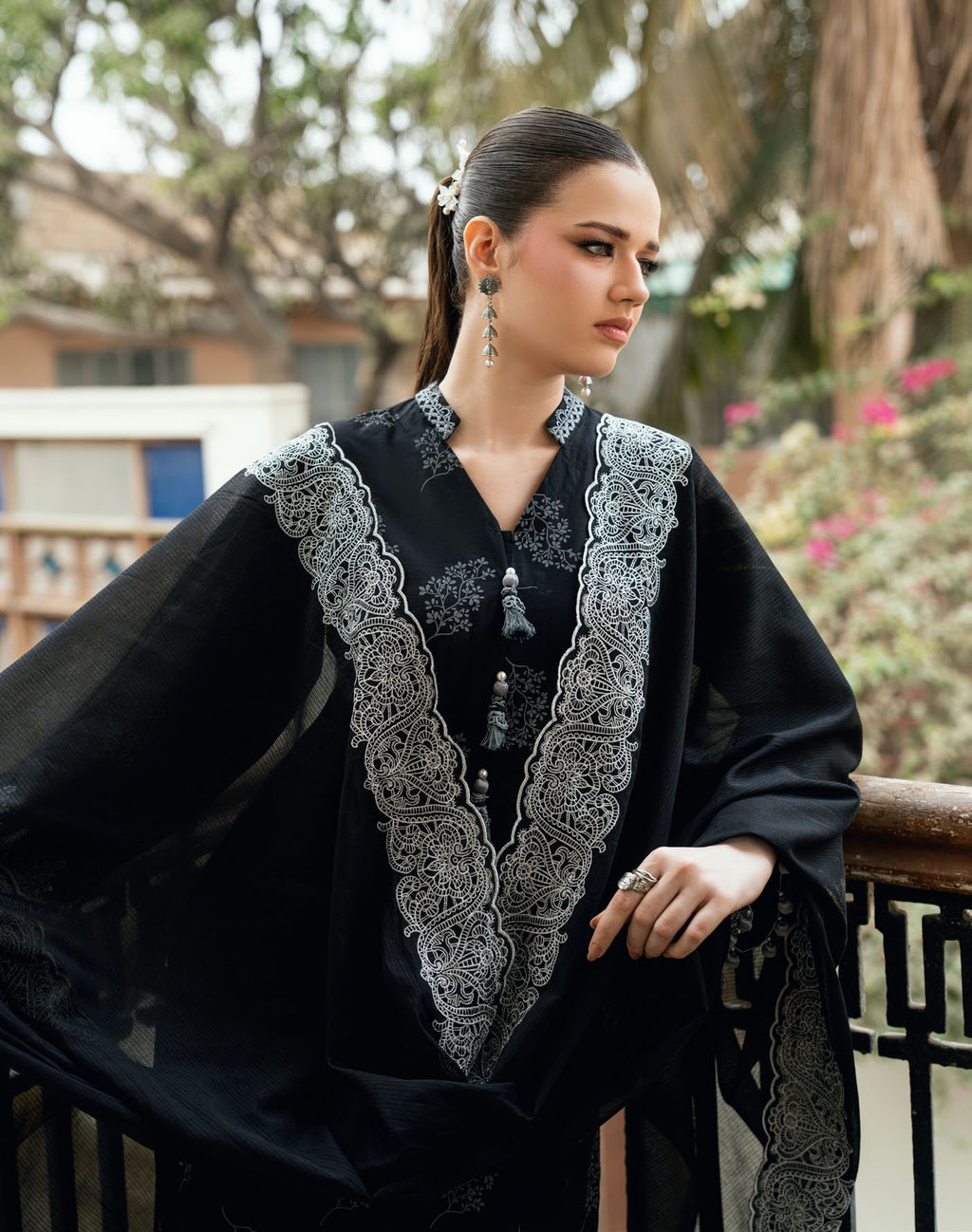 GulAhmed Elegant Drift Embroidered Lawn Suit