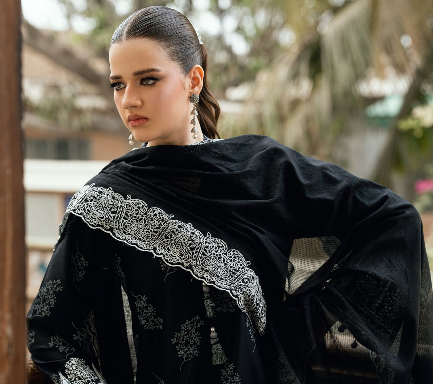 GulAhmed Elegant Drift Embroidered Lawn Suit