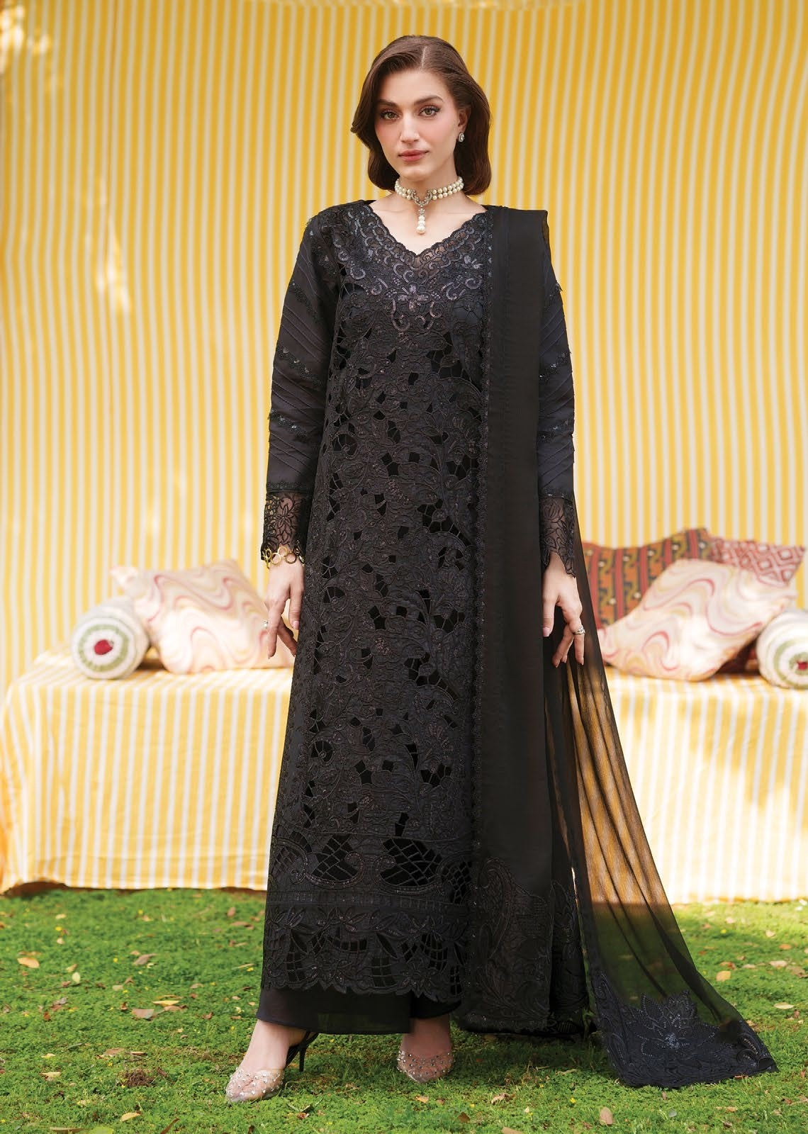 Nilofer Luxury Lawn 26 N-14 3 Piece Suit