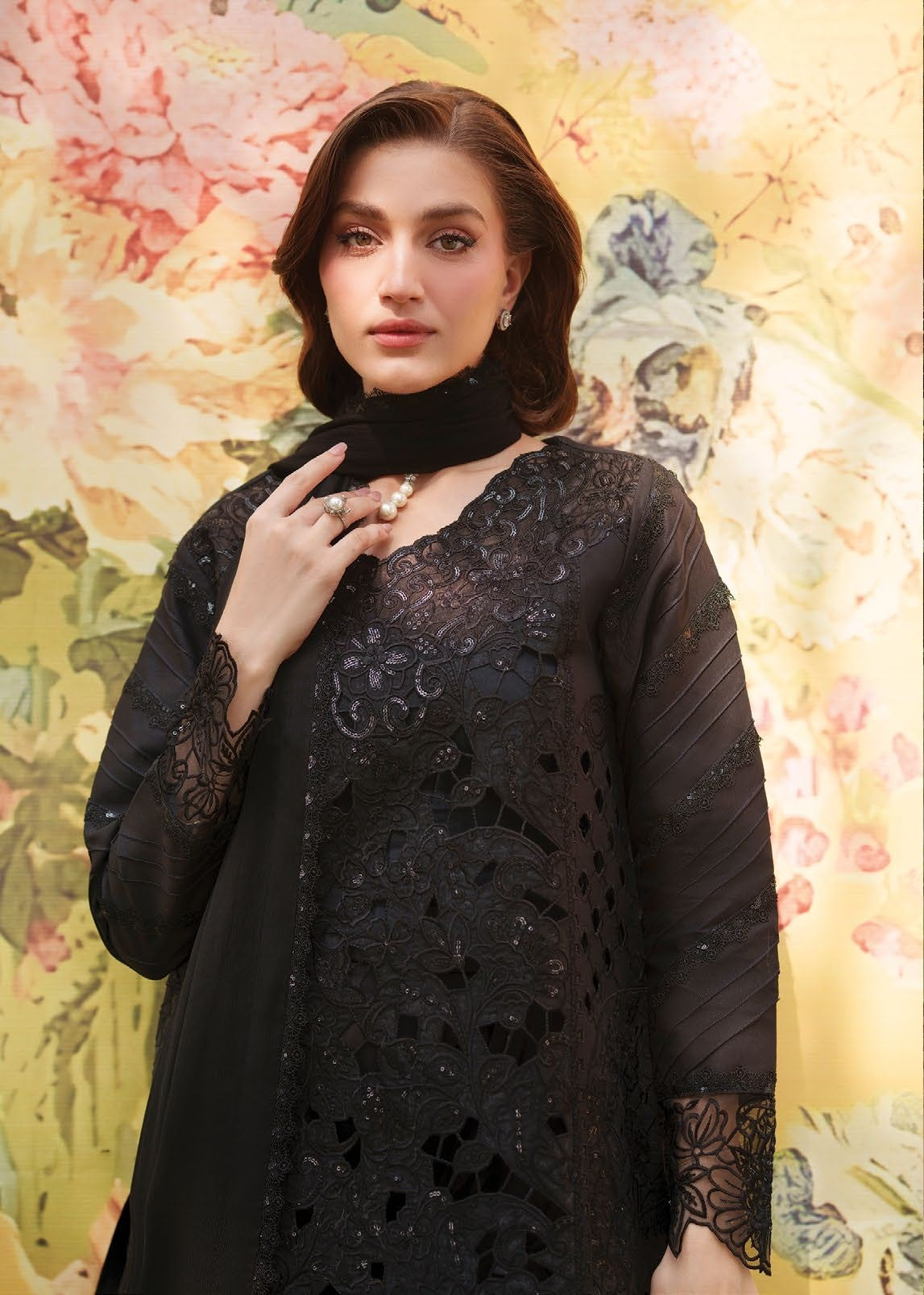Nilofer Luxury Lawn 26 N-14 3 Piece Suit