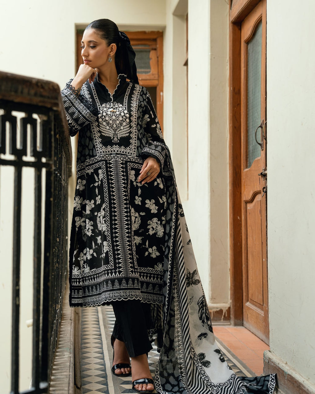 GulAhmed Soft Serenity Printed Lawn Suit