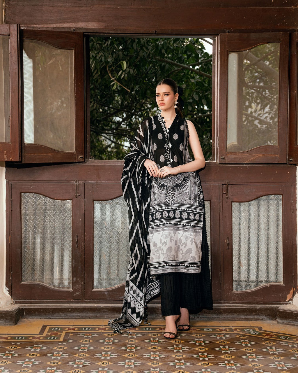 GulAhmed Quiet Bloom Printed Lawn Suit