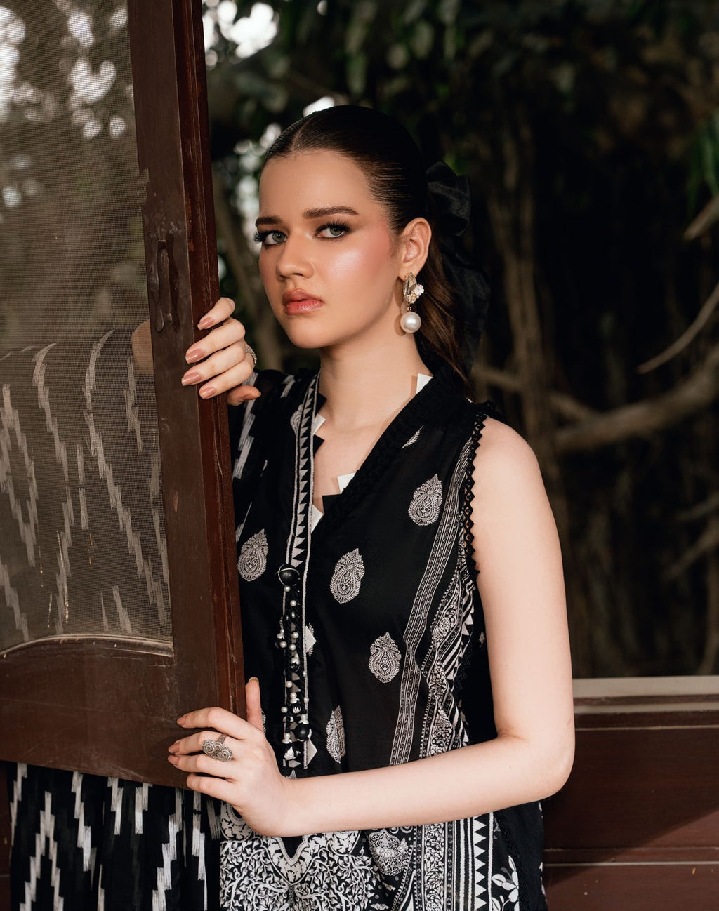 GulAhmed Quiet Bloom Printed Lawn Suit
