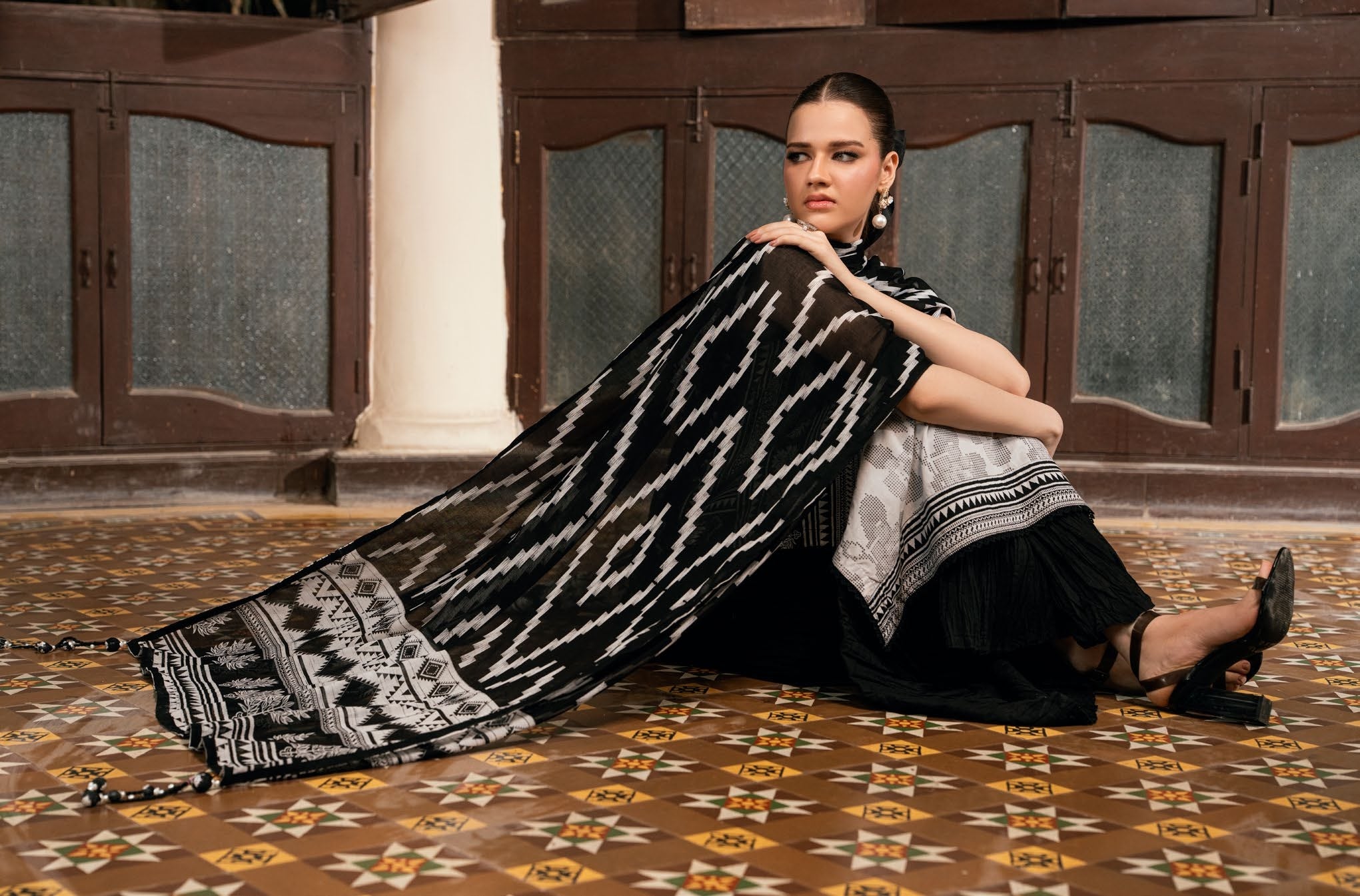 GulAhmed Quiet Bloom Printed Lawn Suit