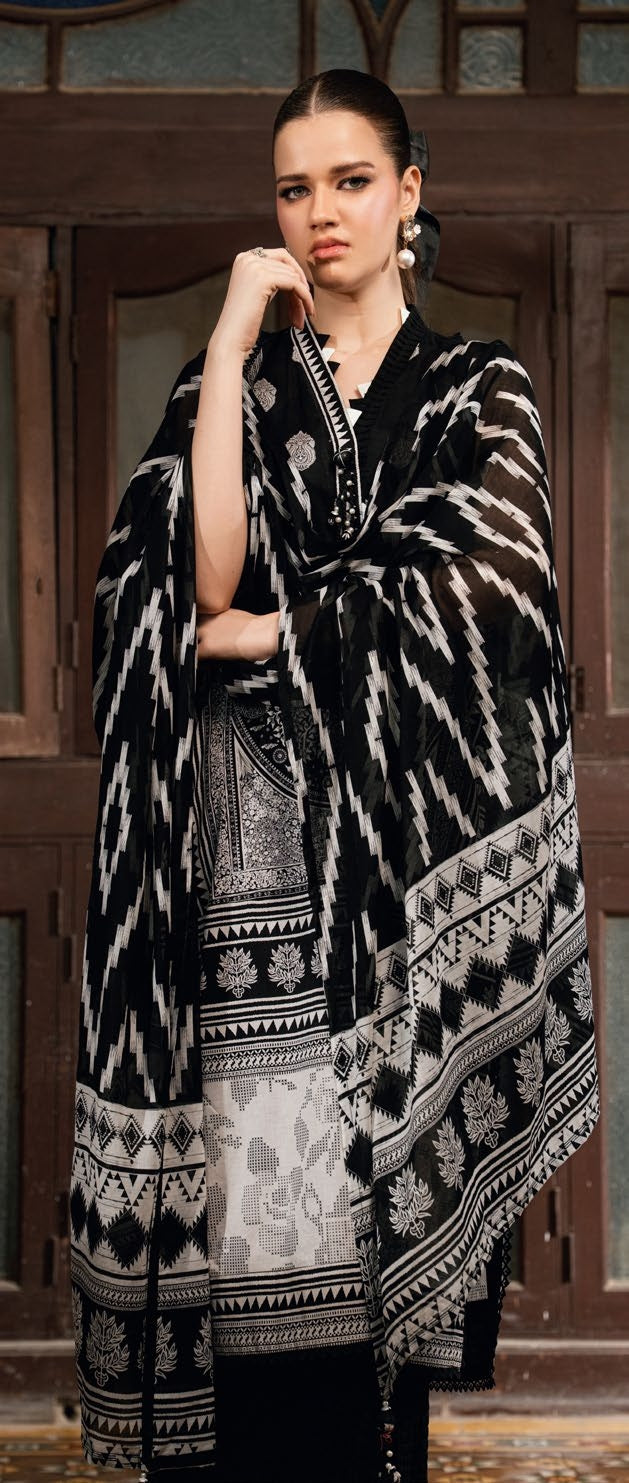 GulAhmed Quiet Bloom Printed Lawn Suit