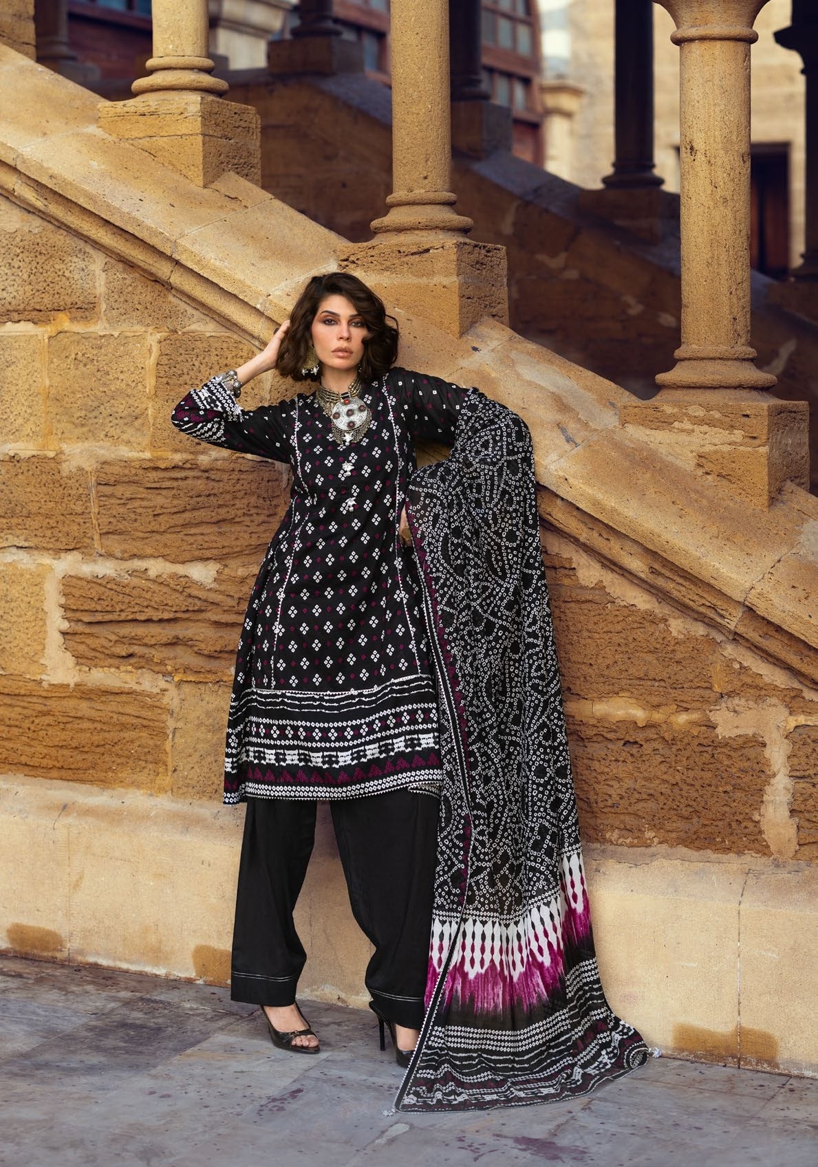 GulAhmed Chunri Printed Lawn 3 Piece Suit