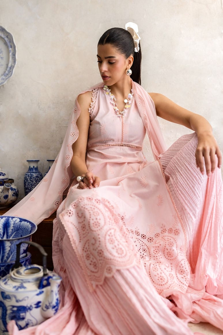 3-piece suit Fancy Embroidered printed │GulAhmed Lawn│Freesia