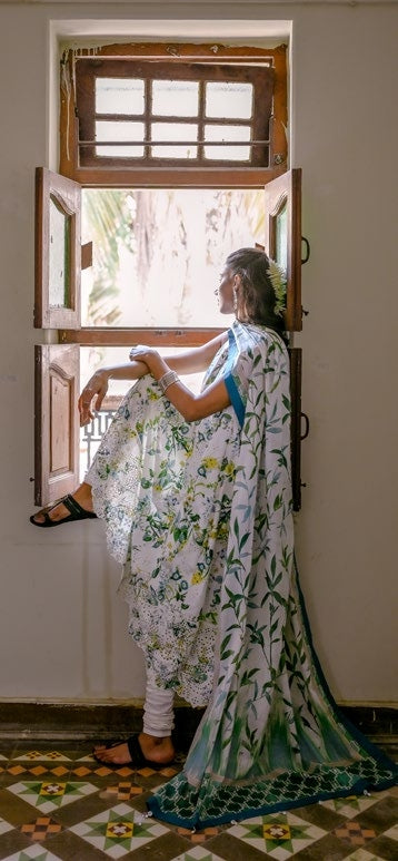 GulAhmed Classic Bloom Embroidered Lawn Suit