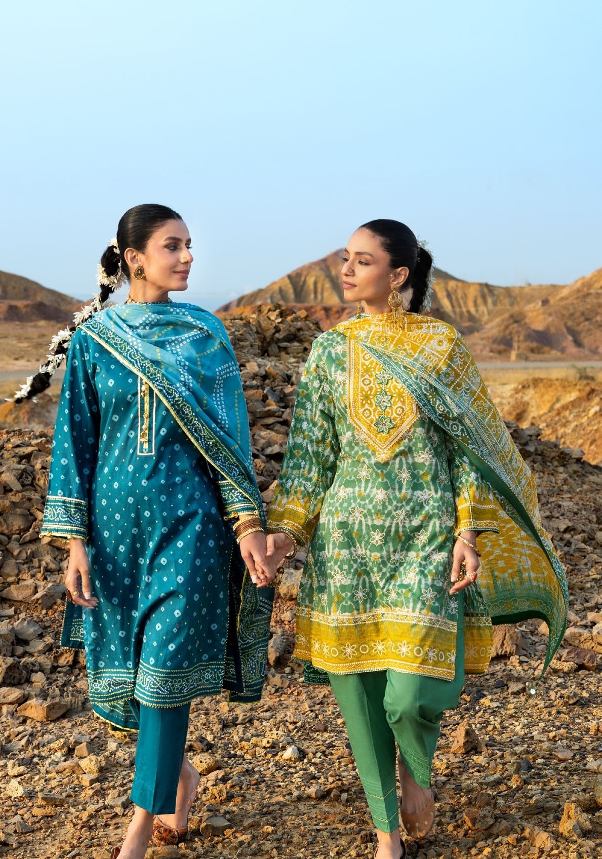 GulAhmed Chunri Lacquer Printed Lawn 3 Piece Suit