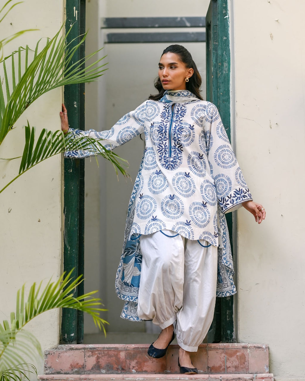 GulAhmed Velvet Bloom Embroidered Lawn Suit