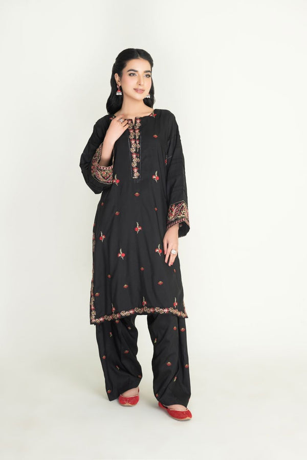 2 Piece Embroidered Lawn Suit by Amaira Stitched