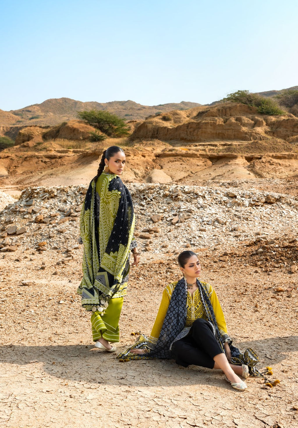 GulAhmed Chunri Printed Lawn 3 Piece Suit