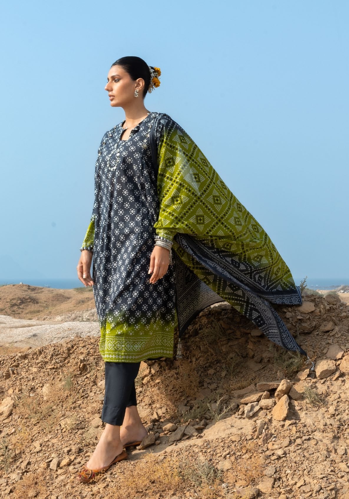 GulAhmed Chunri Printed Lawn 3 Piece Suit