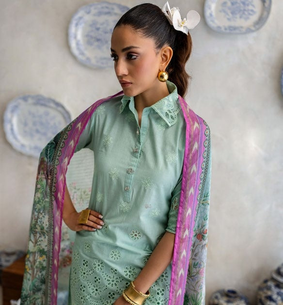 3-piece suit embroidered printed │GulAhmed Lawn│Freesia