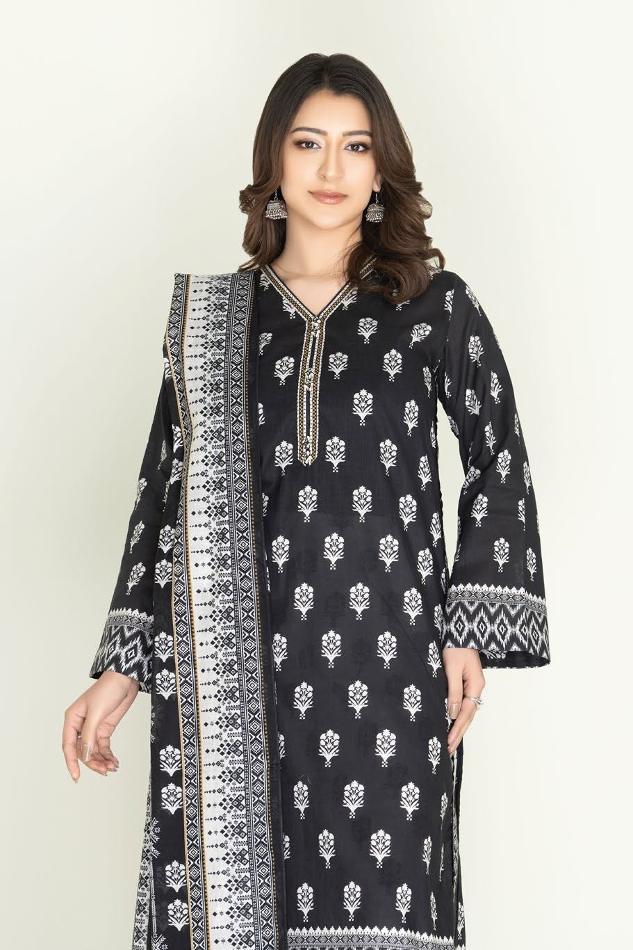 KHAS Amaira PRINTED LAWN SUIT 3 PIECE Stitched