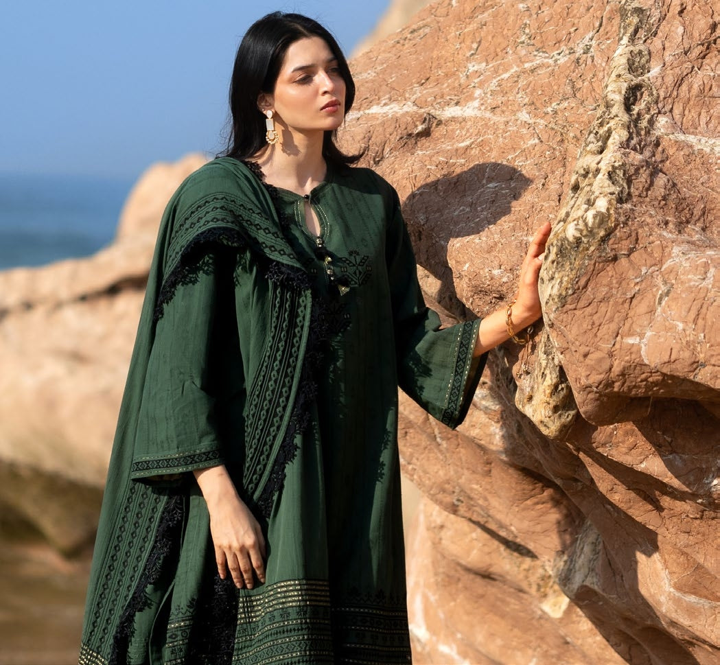 GulAhmed Chunri Luxury Jacquard 3 Piece Suit