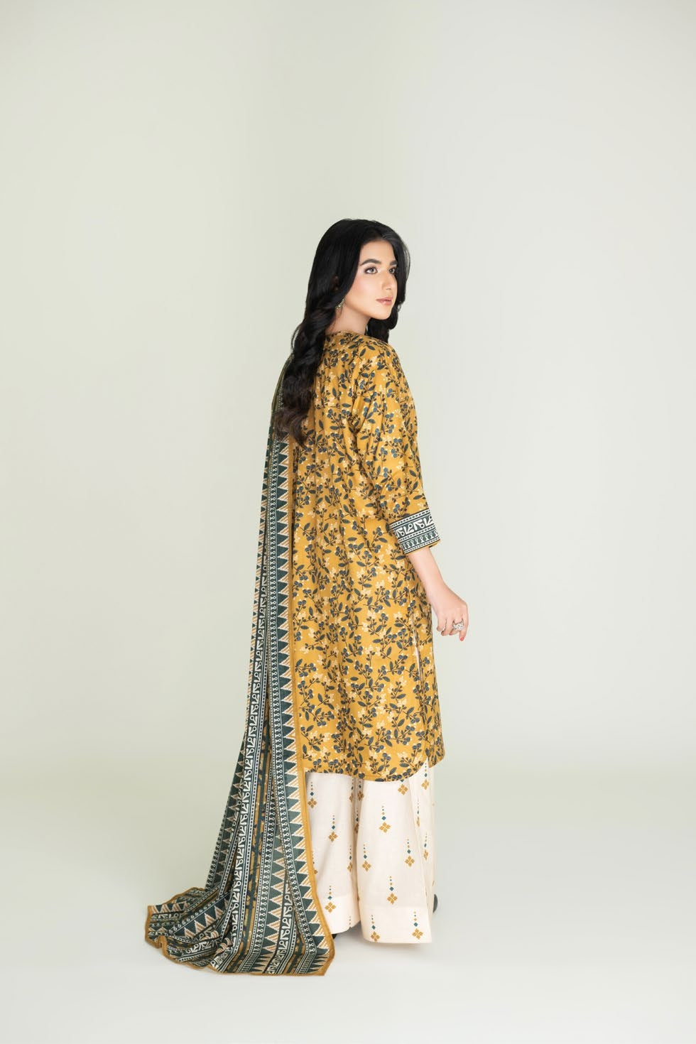 KHAS Amaira PRINTED LAWN SUIT 3 PIECE Stitched