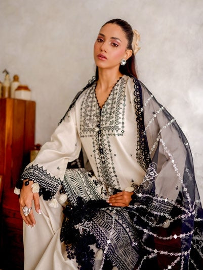 3-piece suit Fancy Embroidered│GulAhmed Lawn│Freesia
