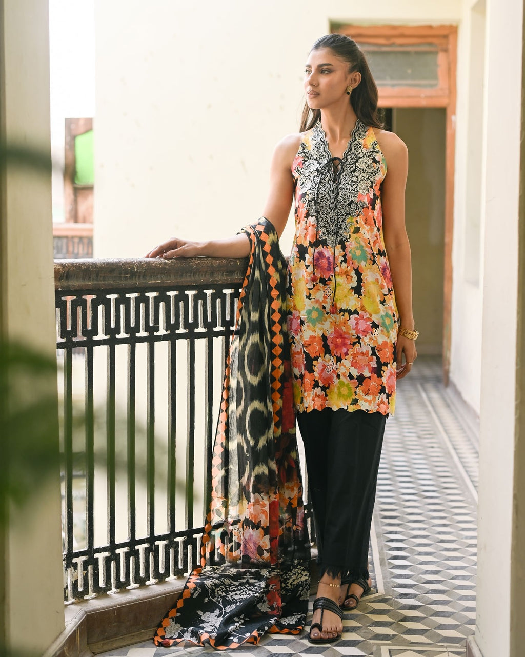 GulAhmed Elegant Drift Embroidered Lawn Suit