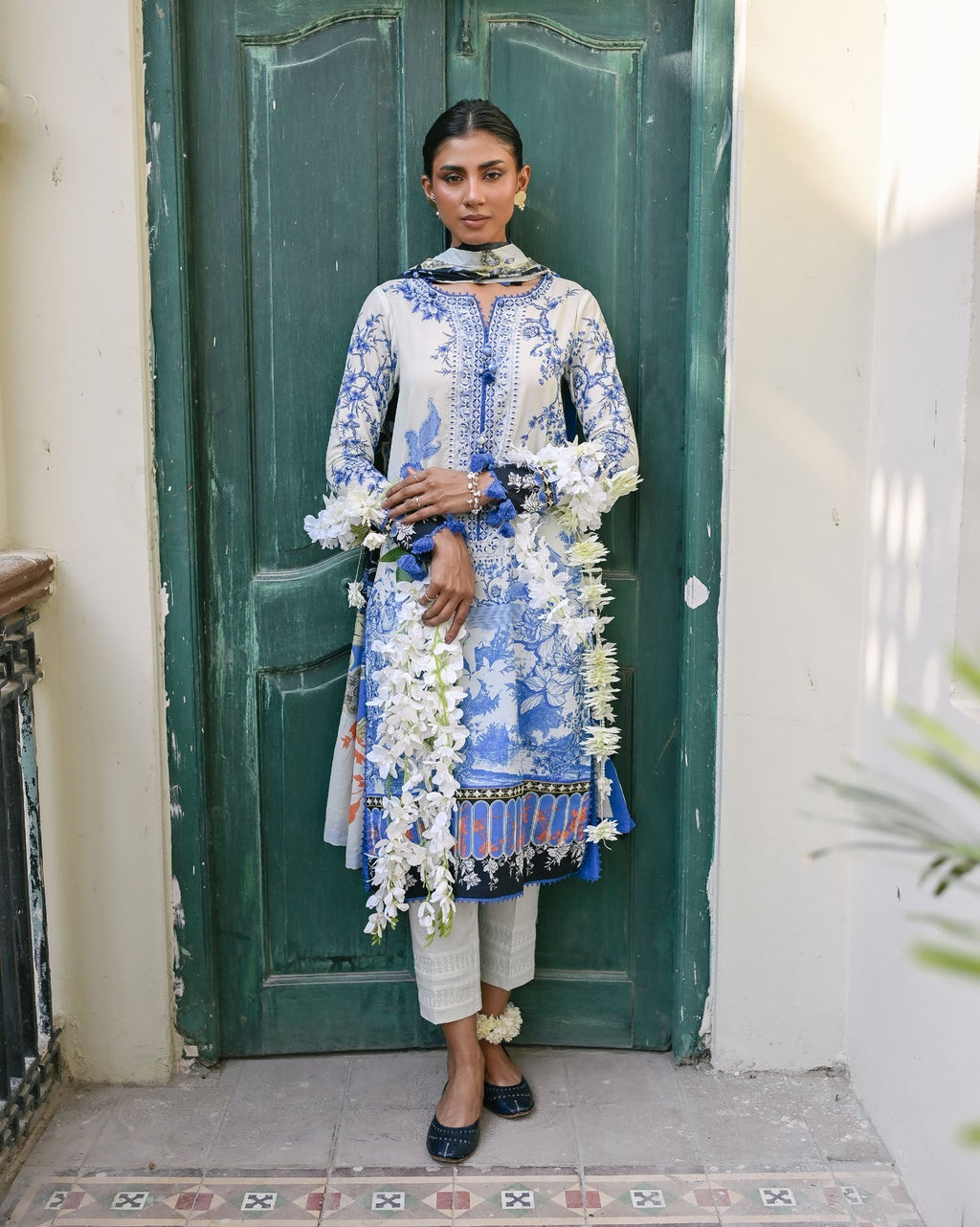 GulAhmed Summer Poise Embroidered Lawn Suit