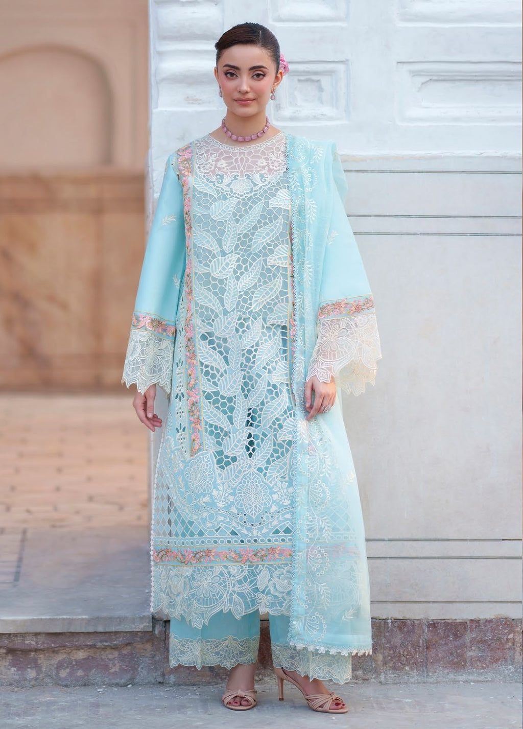 Nilofer Luxury Lawn 26 N-03 3 Piece Suit