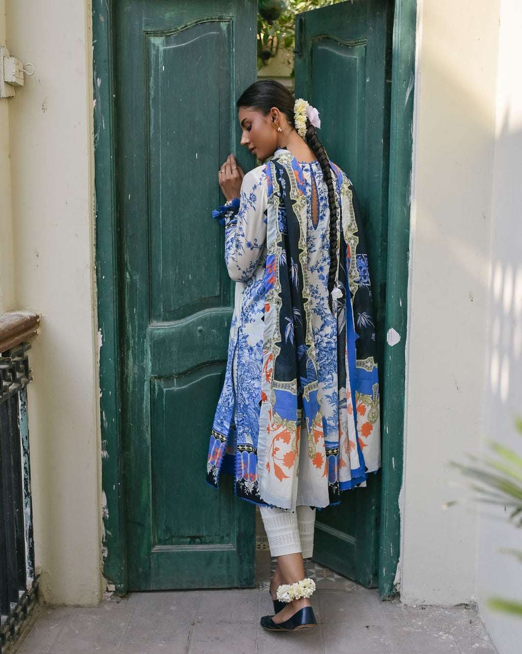 GulAhmed Summer Poise Embroidered Lawn Suit