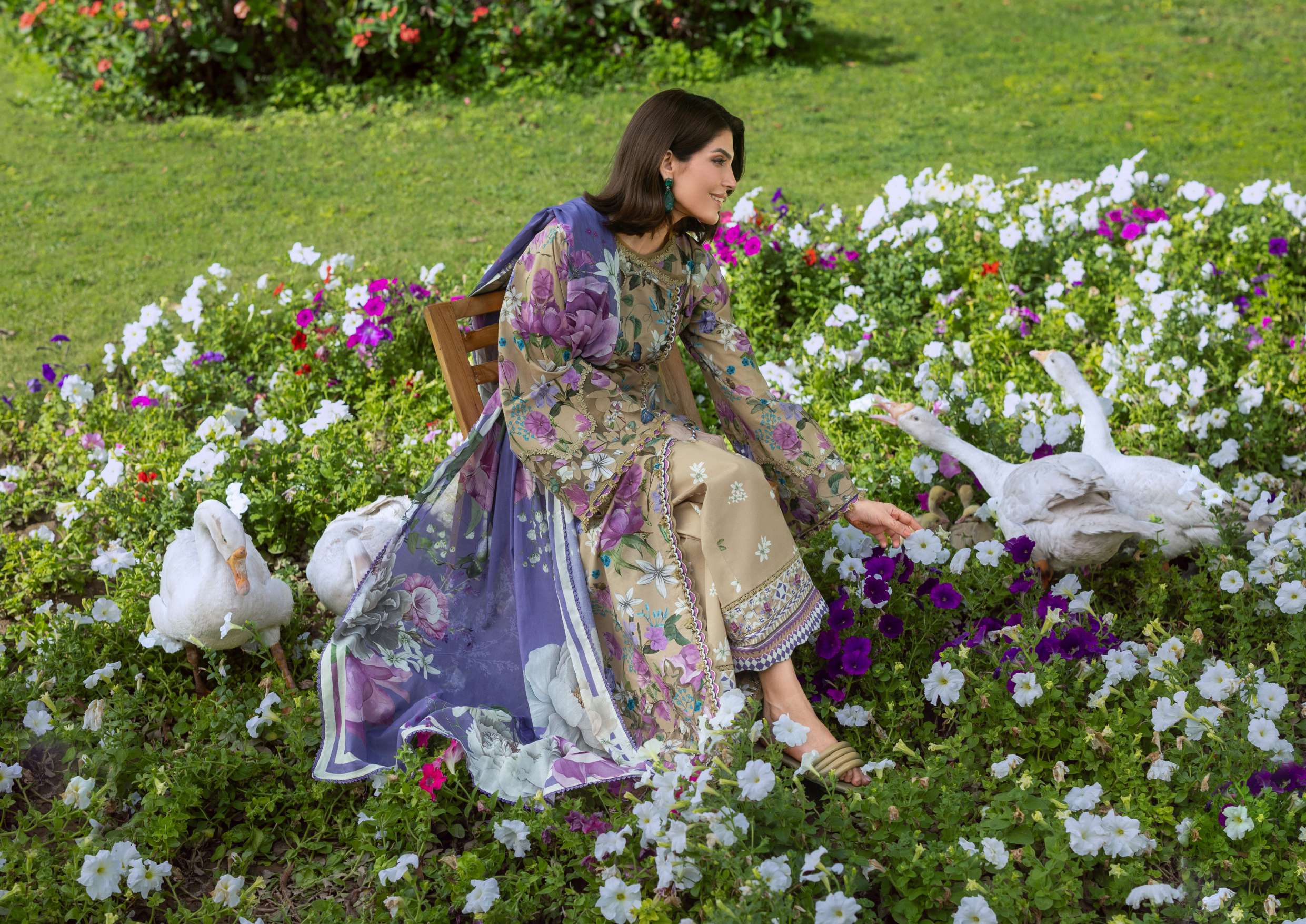 Elaf Bridgerton Giardino Printed Lawn 3 Piece Suit