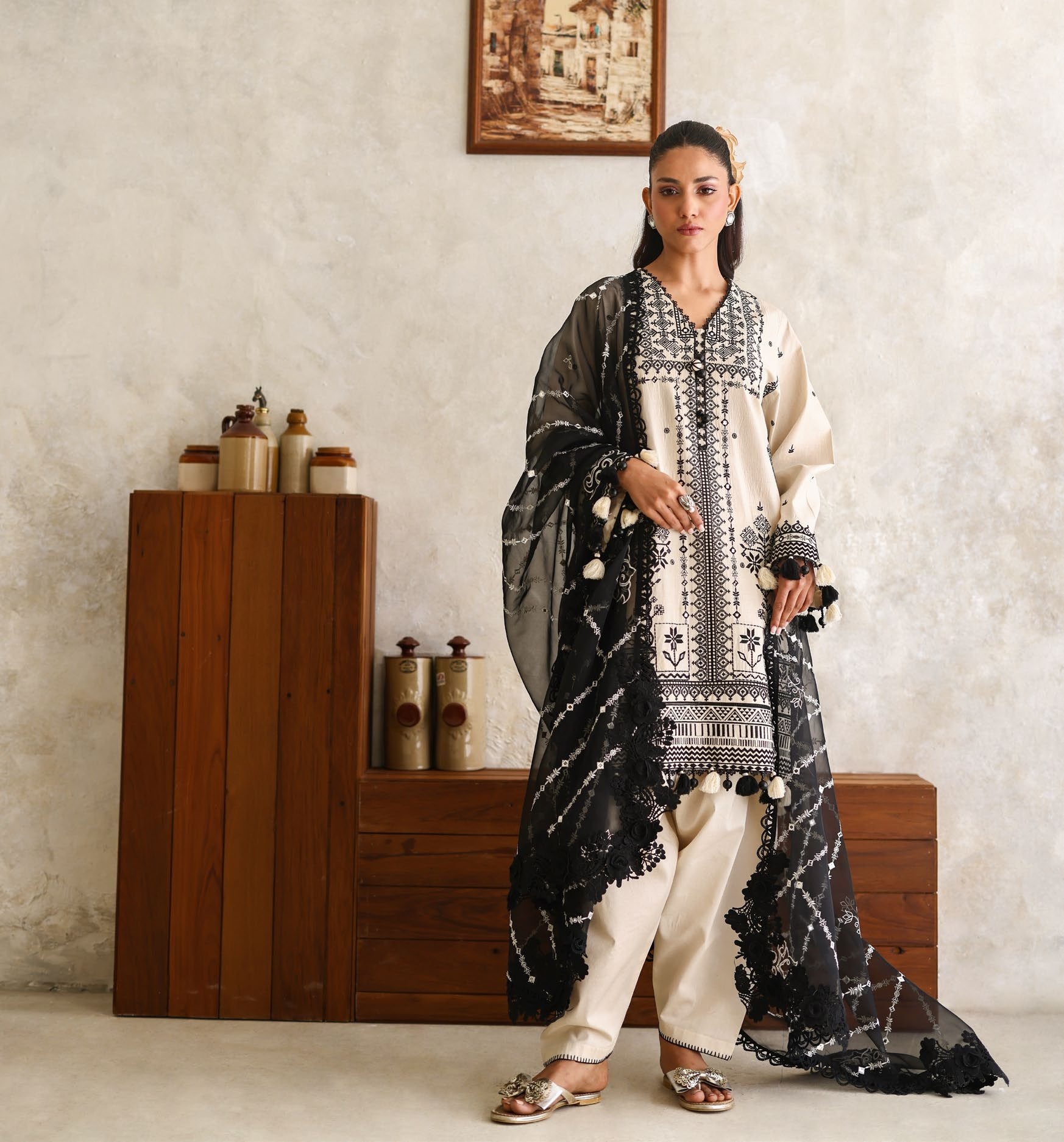 3-piece suit Fancy Embroidered│GulAhmed Lawn│Freesia