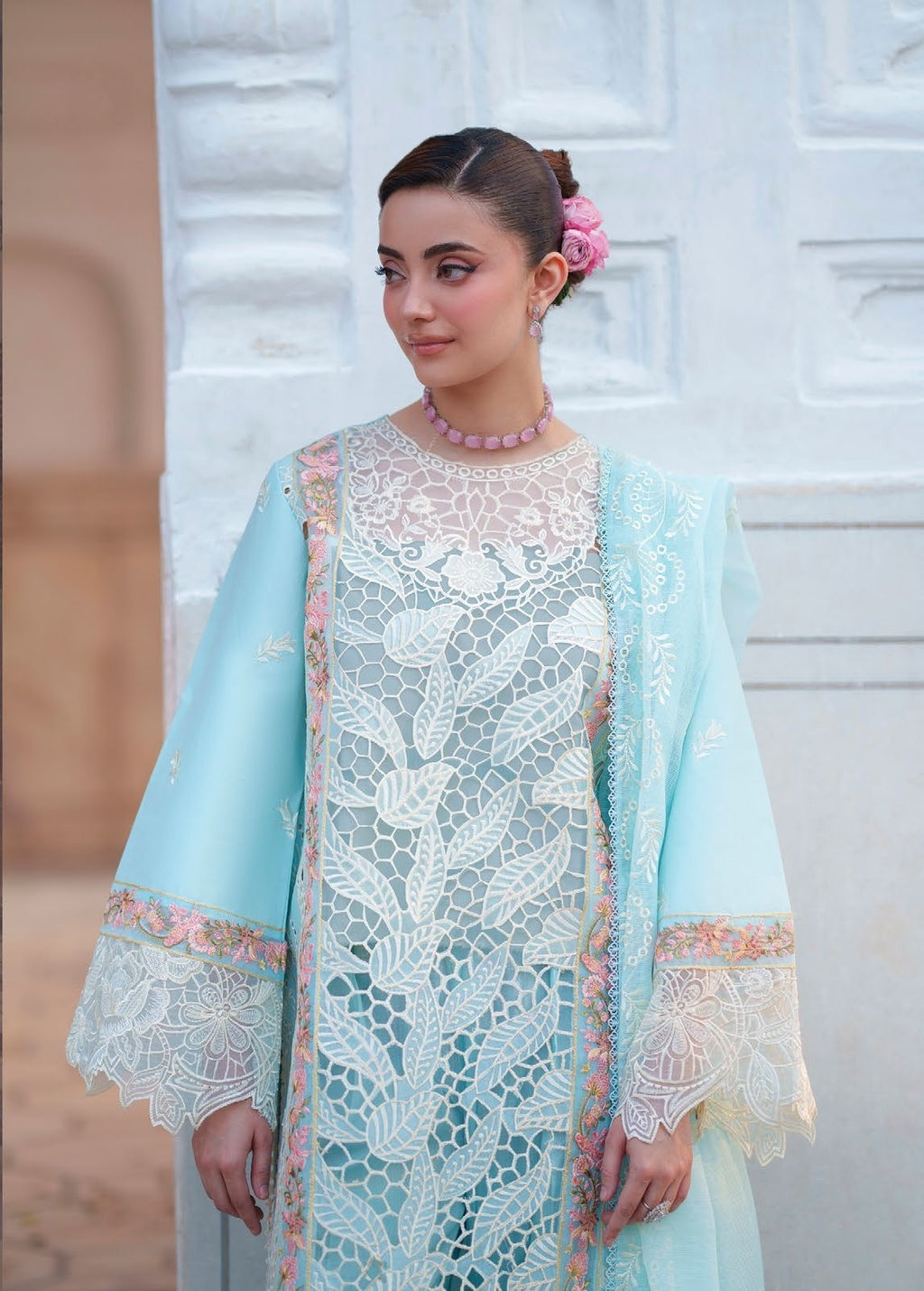 Nilofer Luxury Lawn 26 N-03 3 Piece Suit