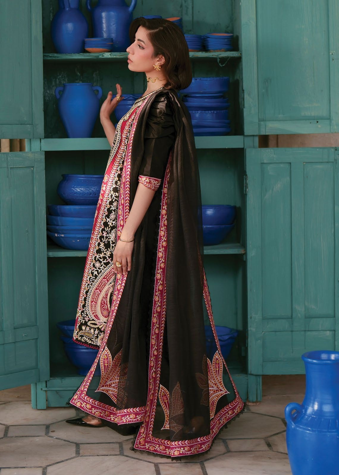 Nilofer Luxury Lawn 26  3 Piece Suit