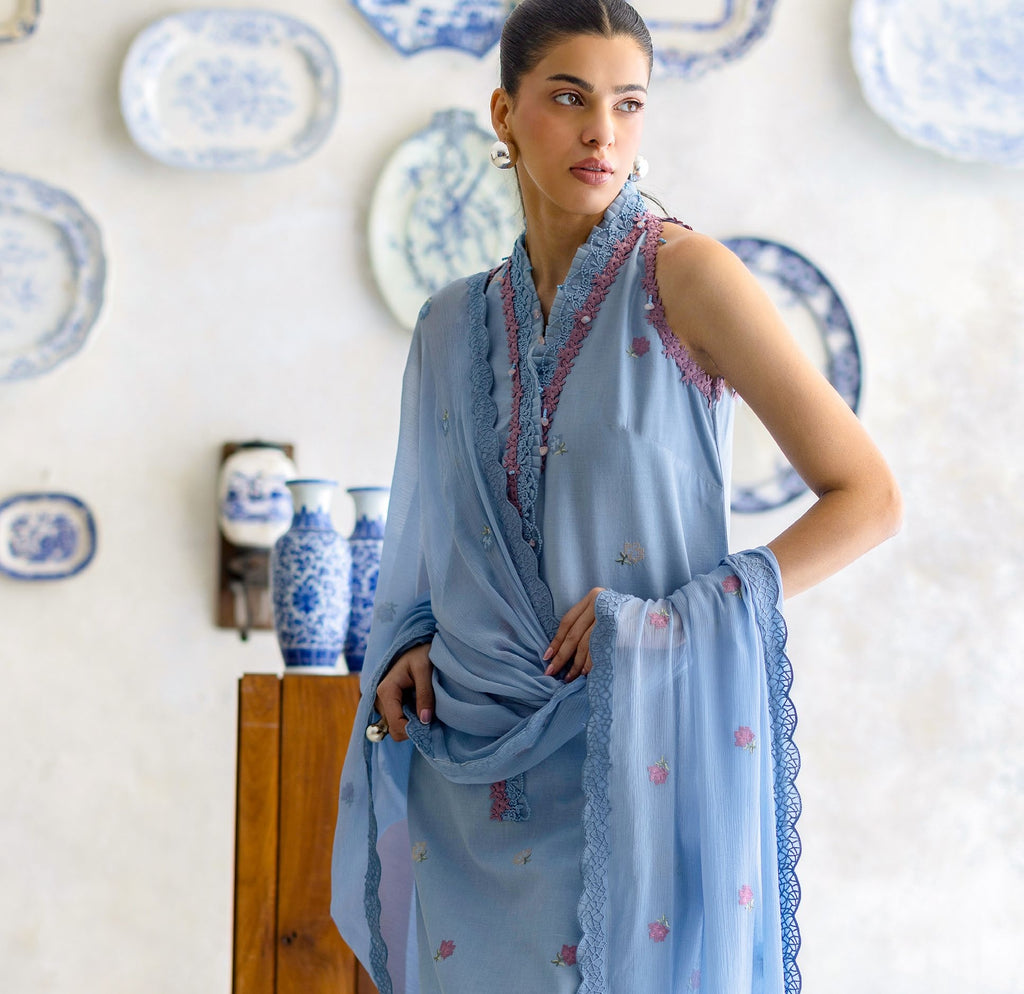 3-piece suit Fancy Embroidered│GulAhmed Lawn│Freesia