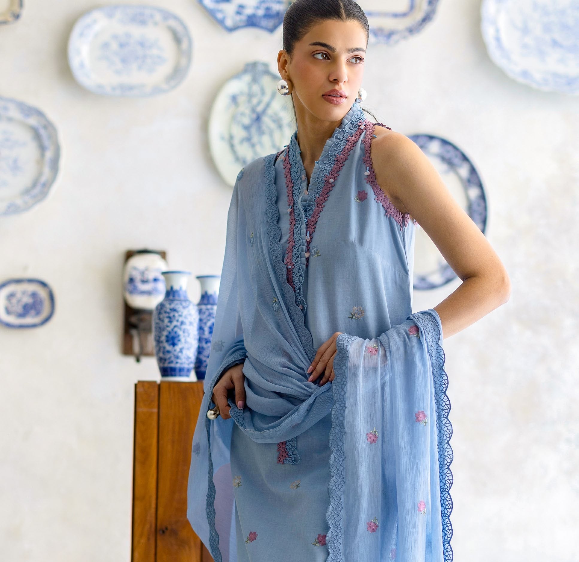 3-piece suit Fancy Embroidered│GulAhmed Lawn│Freesia