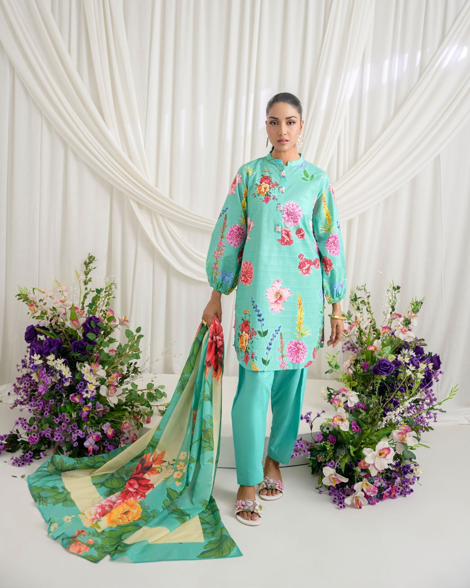 GulAhmed Isolated Beauty Dobby Lawn Suit