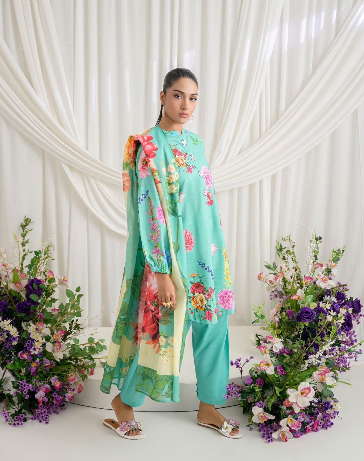 GulAhmed Timeless Noir Printed Lawn Suit