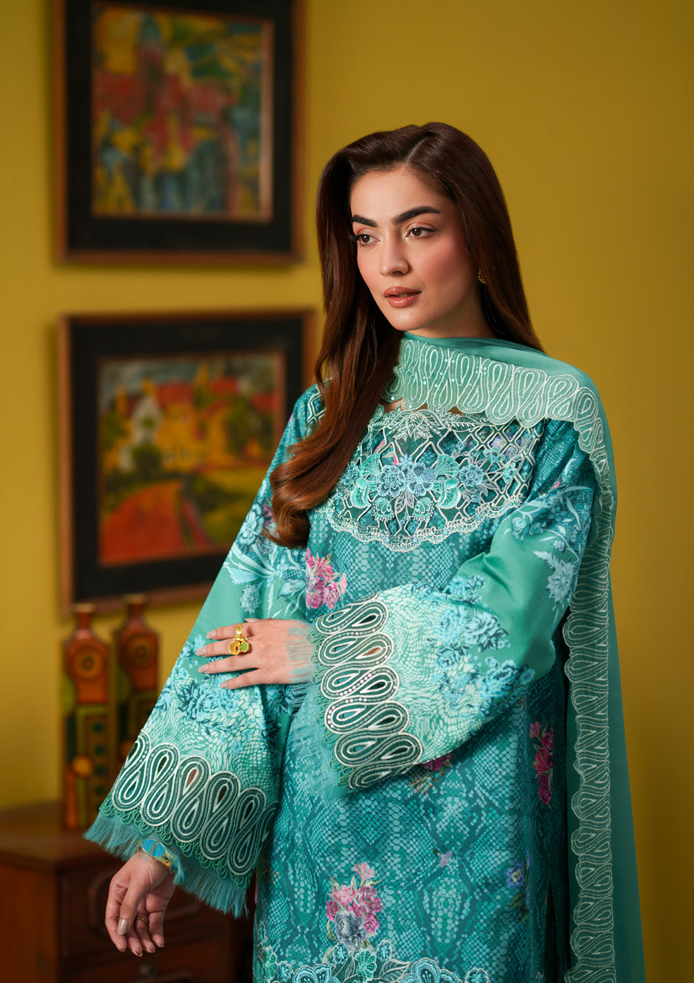Parishay Azmir Printed Lawn 3 Piece Suit