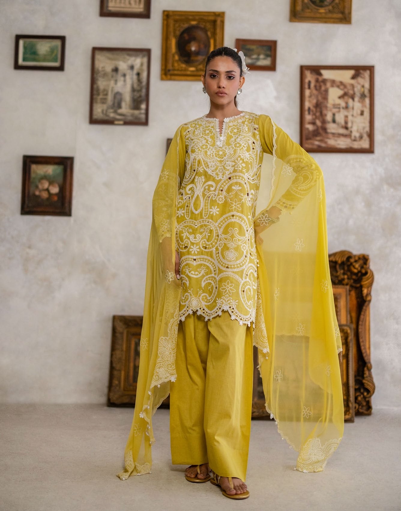 3-piece suit Fancy Embroidered│GulAhmed Lawn│Freesia