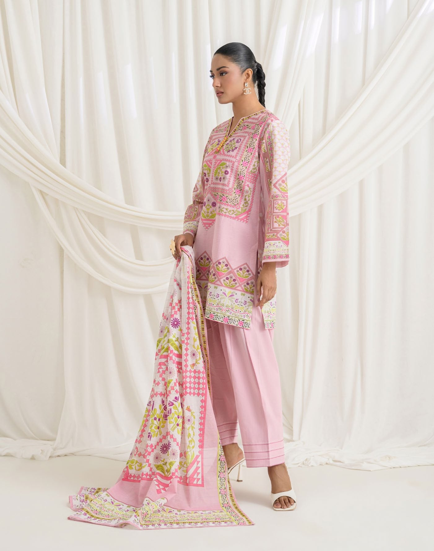 GulAhmed Wildflower Days Mehsuri Lawn Suit