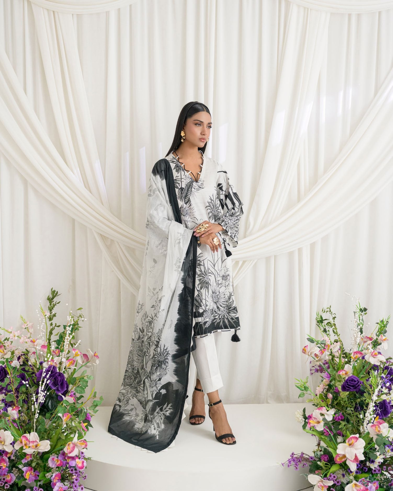 GulAhmed Modern Muse Dobby Lawn Suit