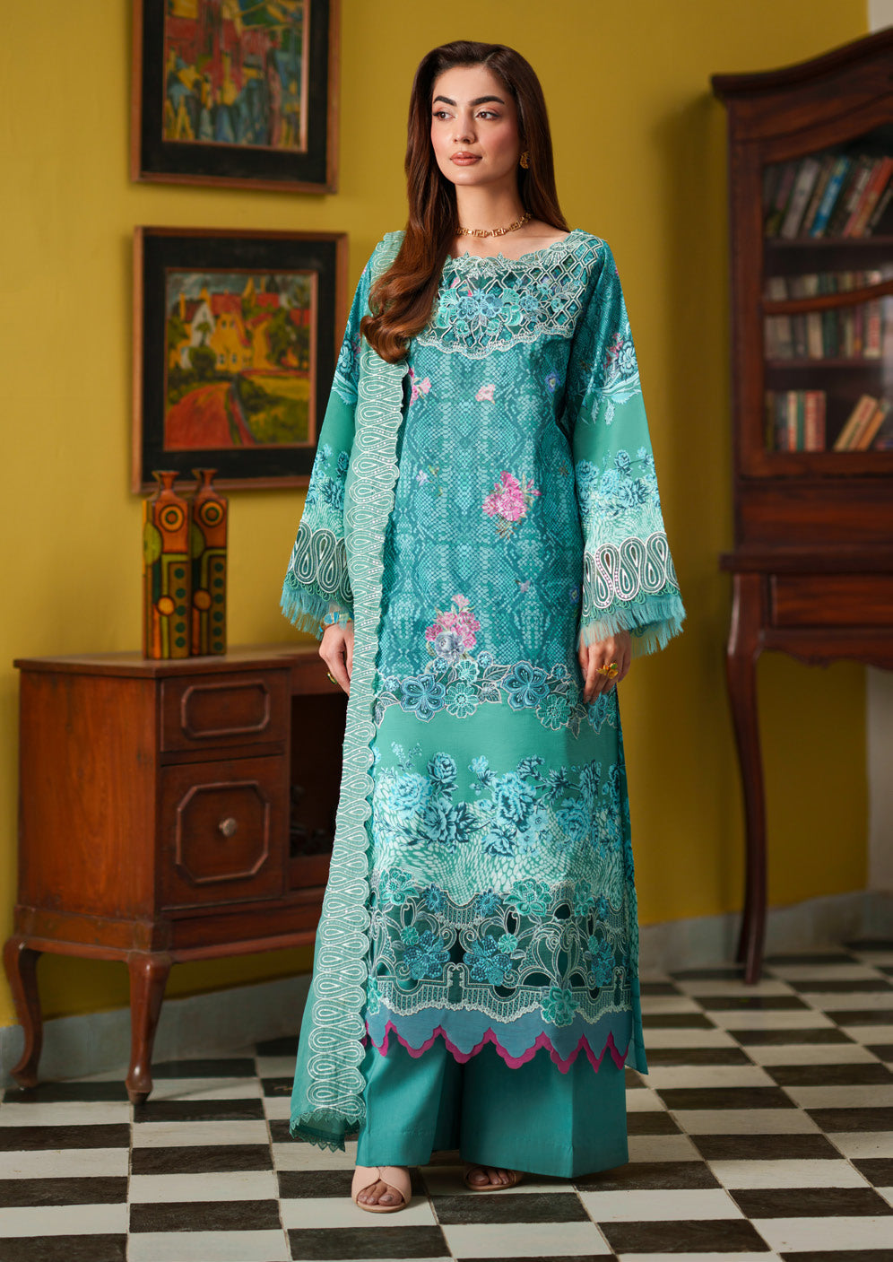 Parishay Azmir Printed Lawn 3 Piece Suit
