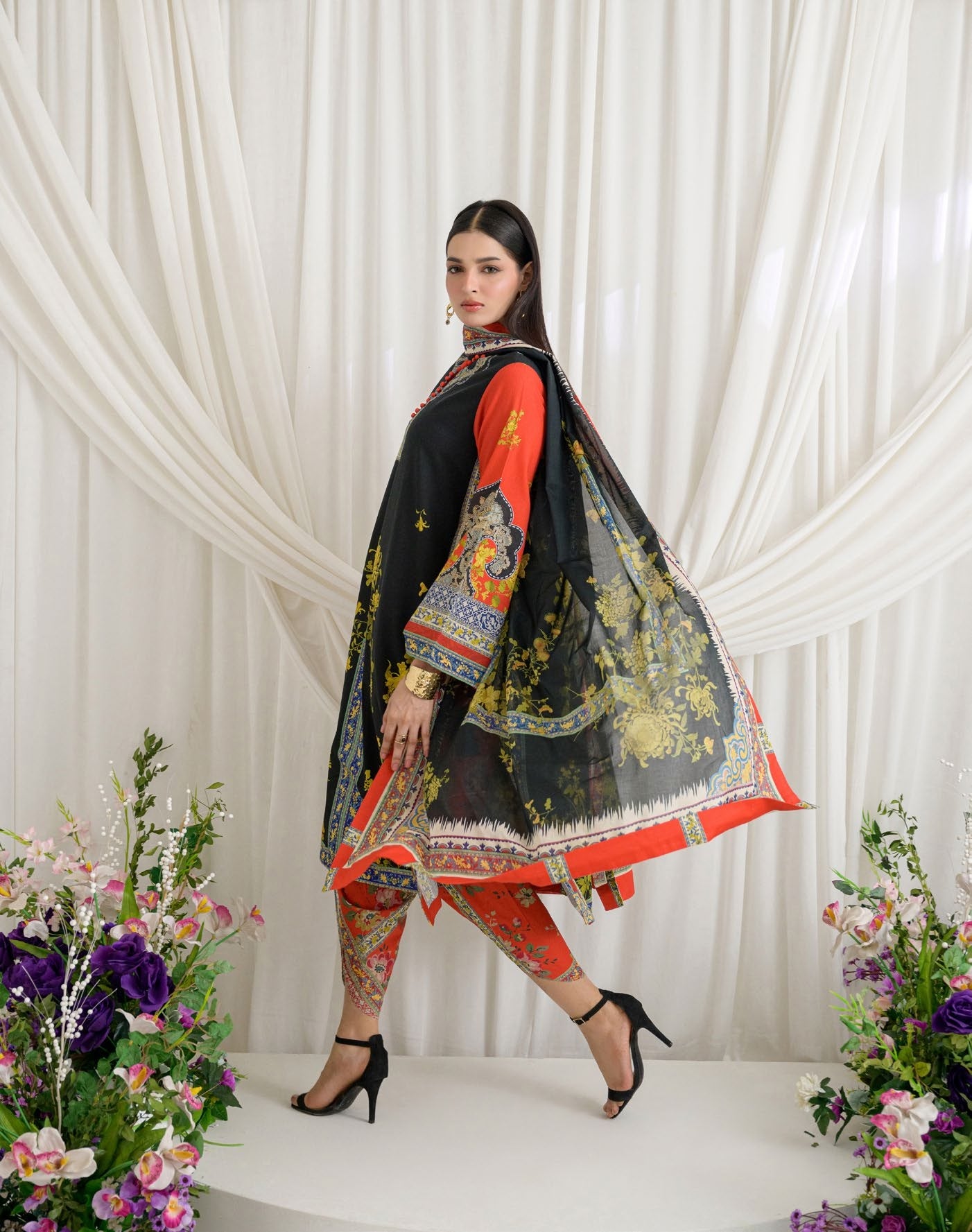 GulAhmed Elegant Drift Dobby Lawn Suit