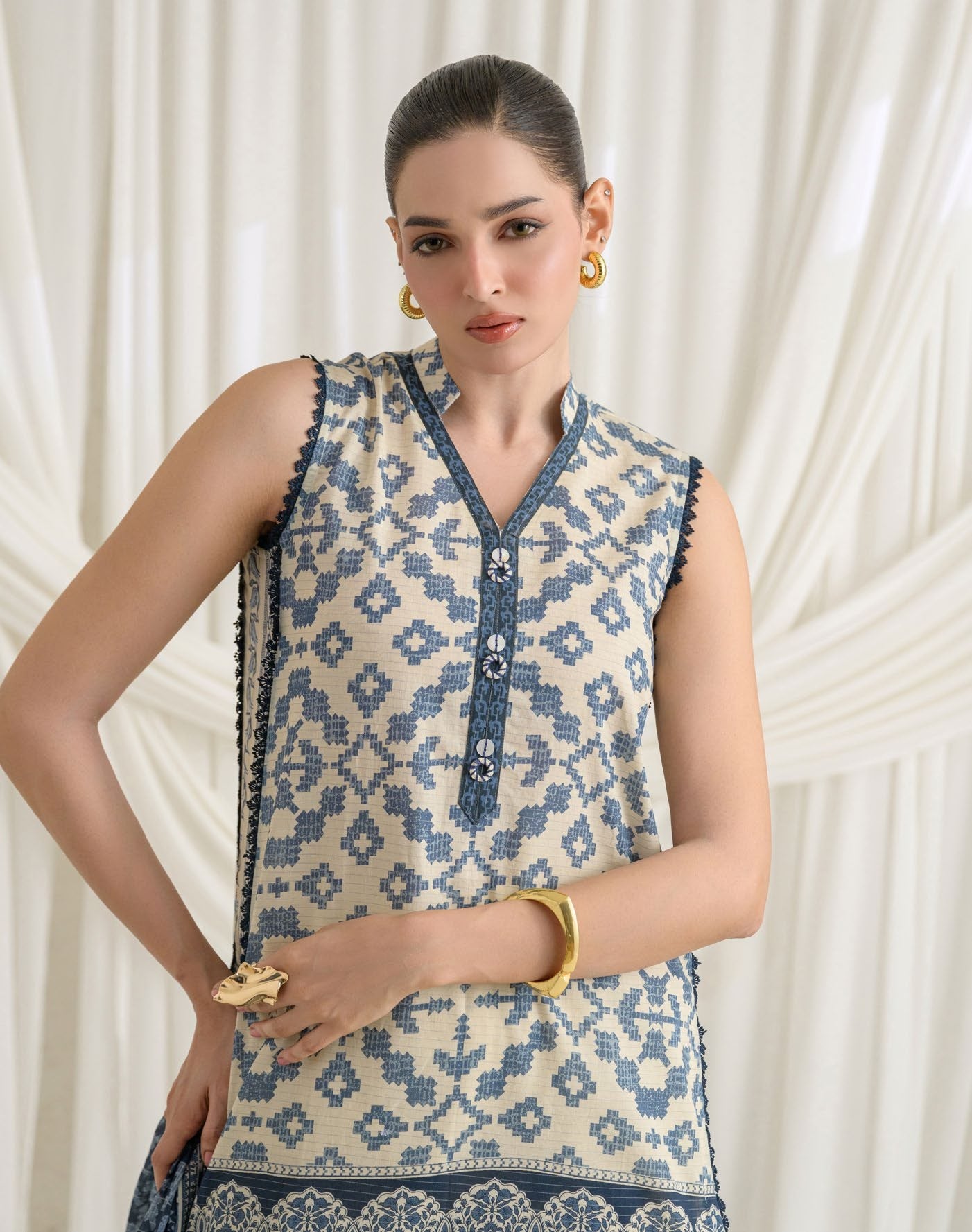 GulAhmed Blossom Thread Mehsuri Lawn Suit