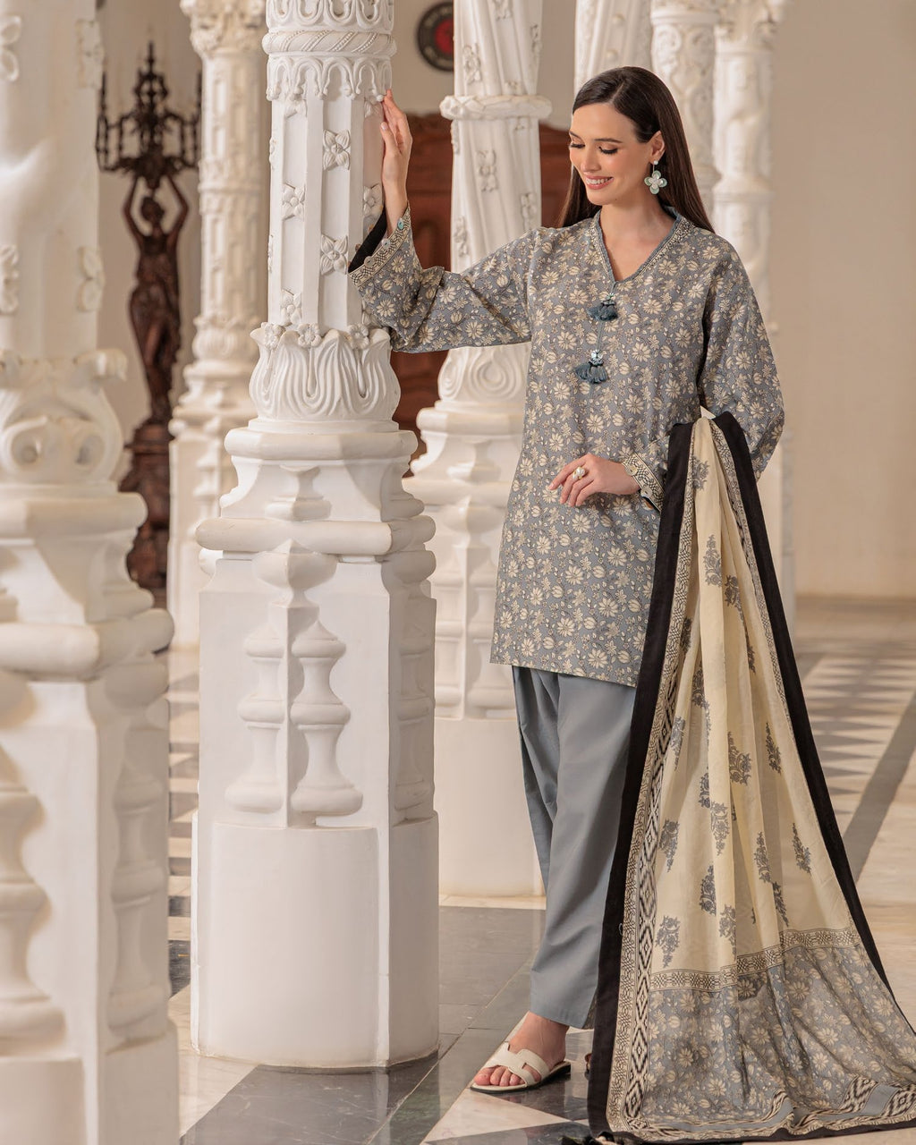 GulAhmed Elegant Drift Printed Lawn Suit