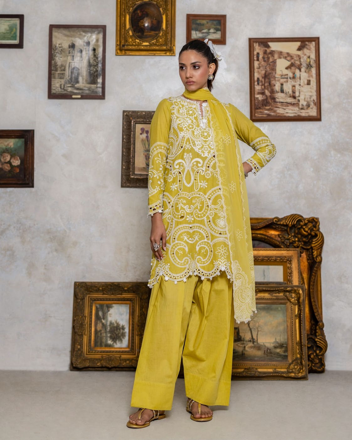 3-piece suit Fancy Embroidered│GulAhmed Lawn│Freesia