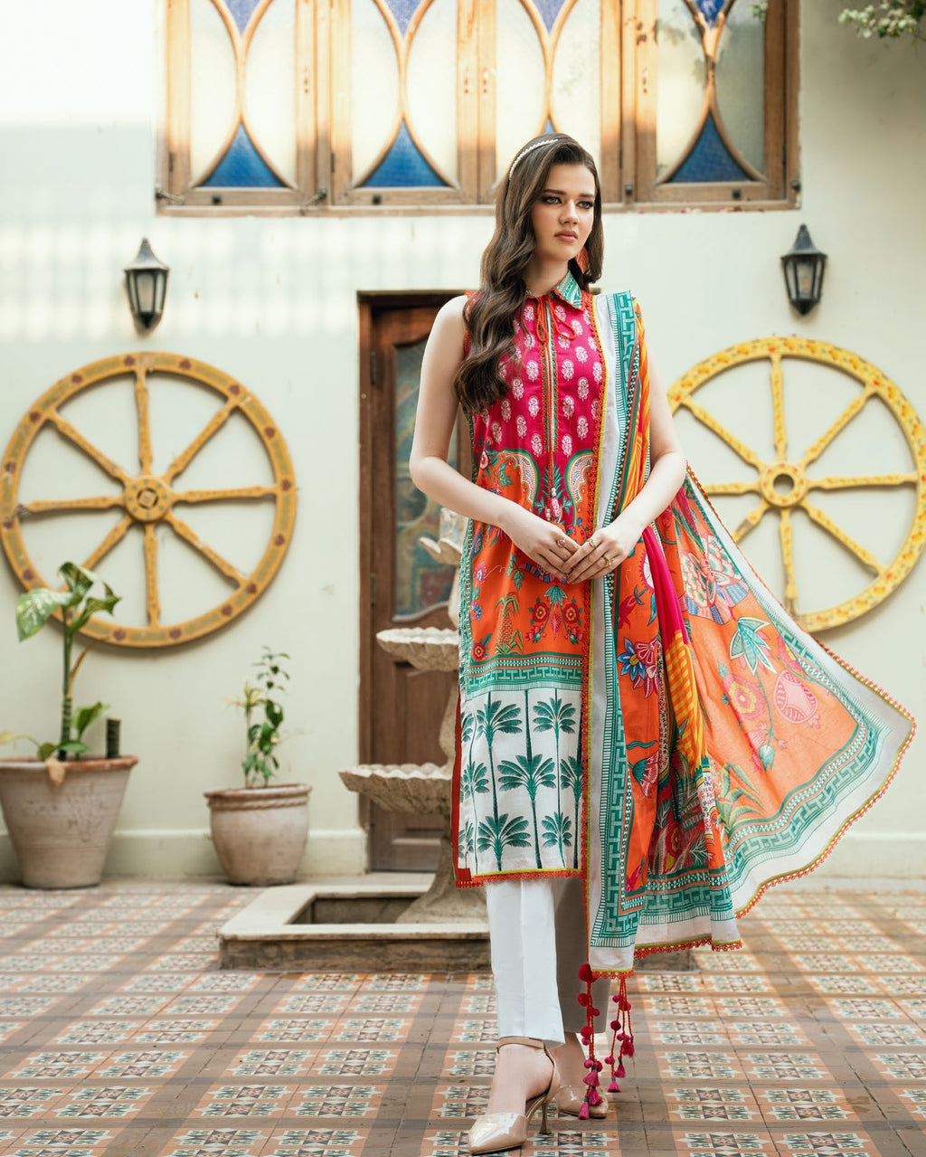 GulAhmed Luxe Petals Cross Hatch Lawn Suit