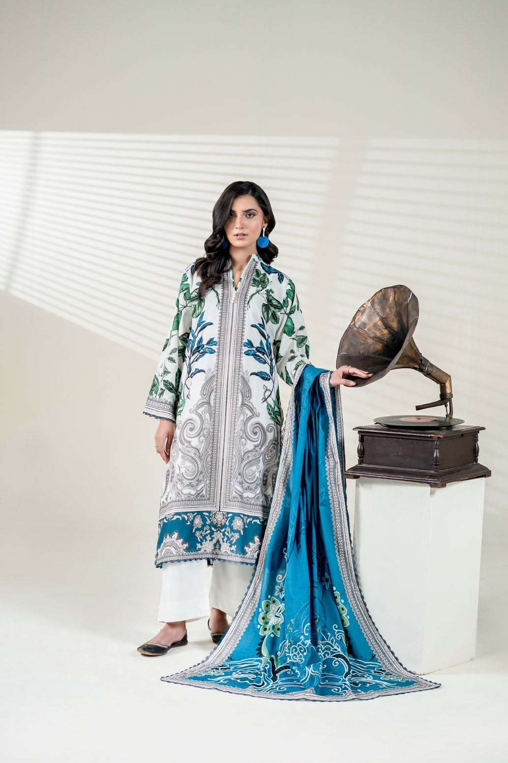 3-piece printed │Noor-e-Subah KHAS Lawn Suit