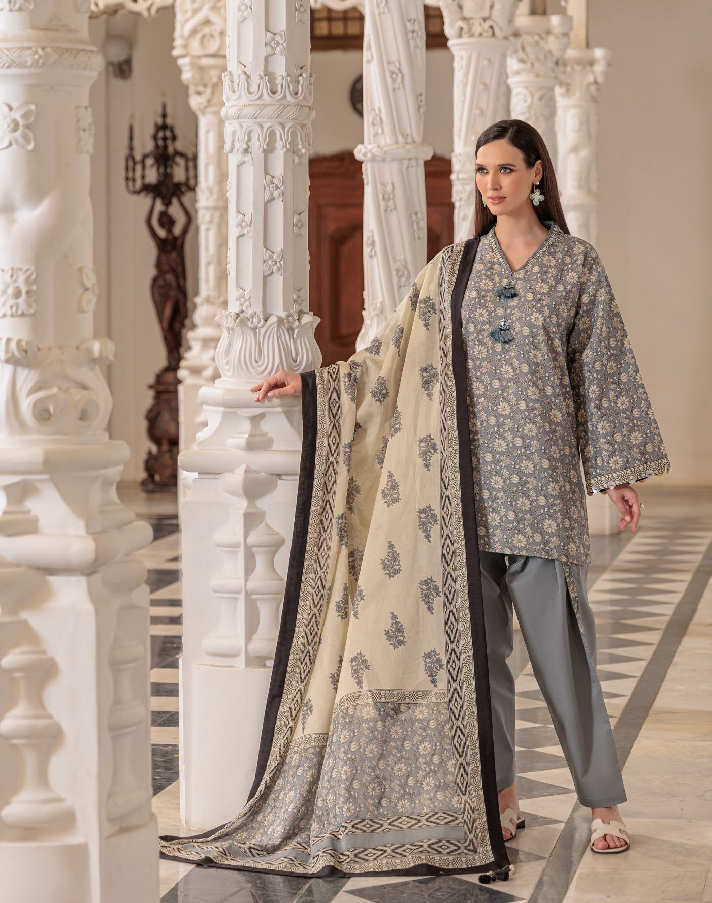 GulAhmed Elegant Drift Printed Lawn Suit