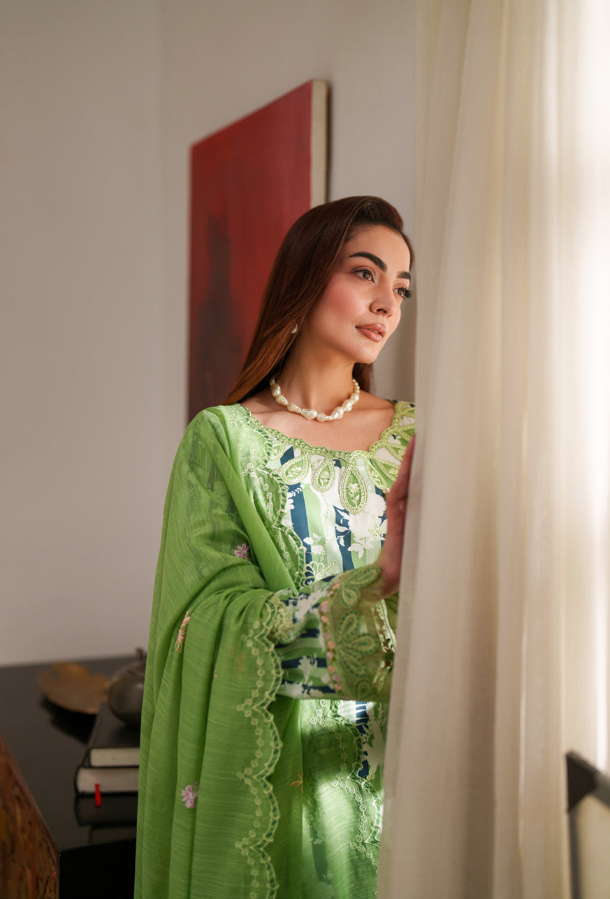 Parishay Azmir Printed Lawn 3 Piece Suit