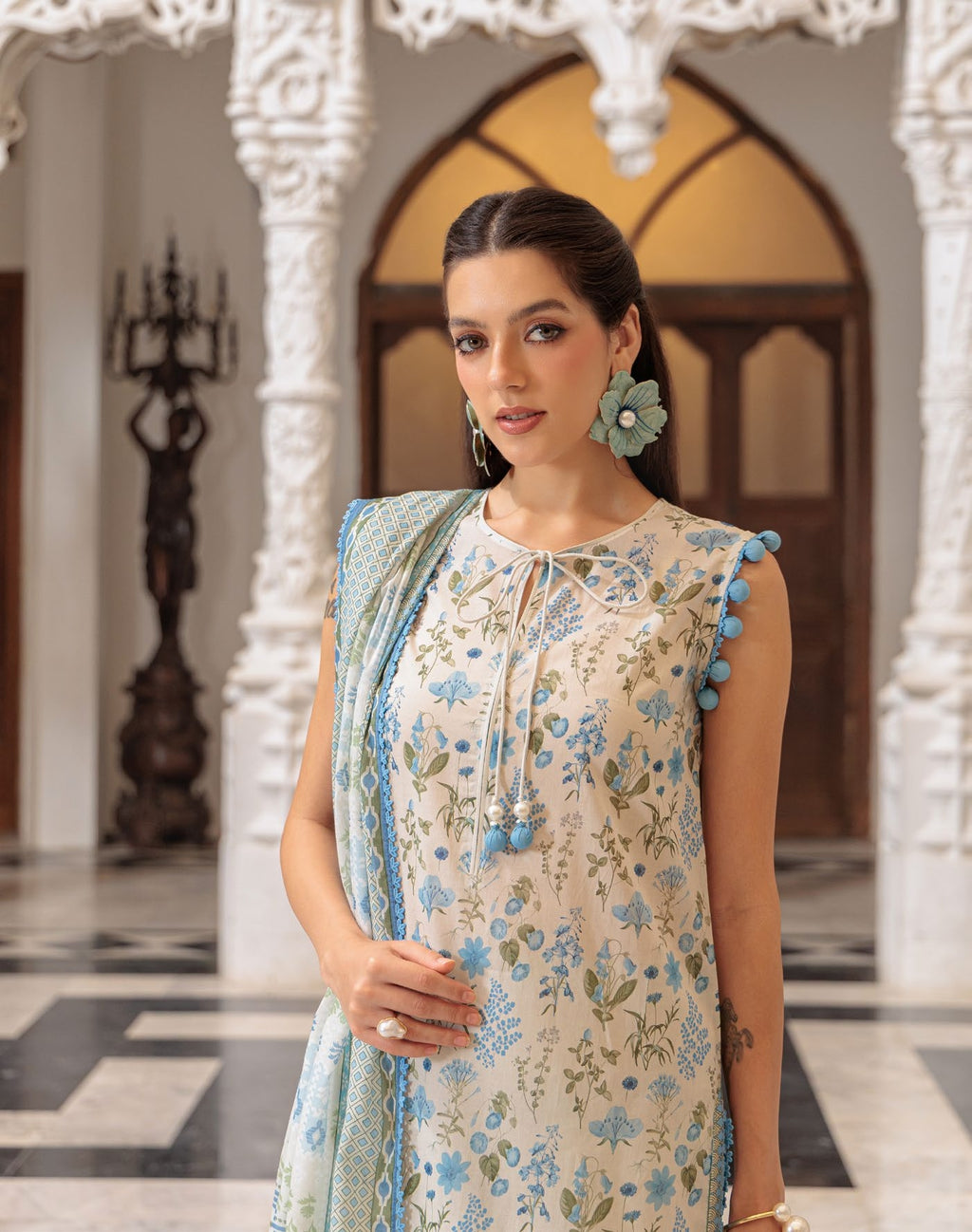 GulAhmed Classic Bloom Printed Lawn Suit