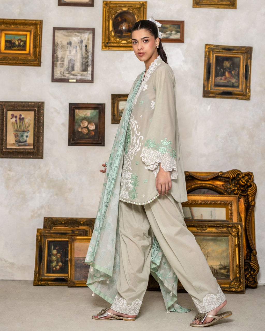 3-piece suit embroidered printed │GulAhmed Lawn│Freesia